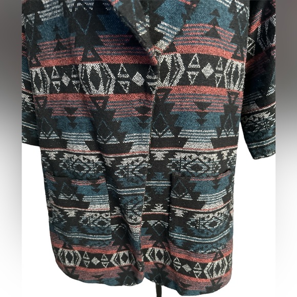 ECOTE Oversized Wool-Blend Jacket with 3/4 Sleeves & Pockets - Picture 5 of 9